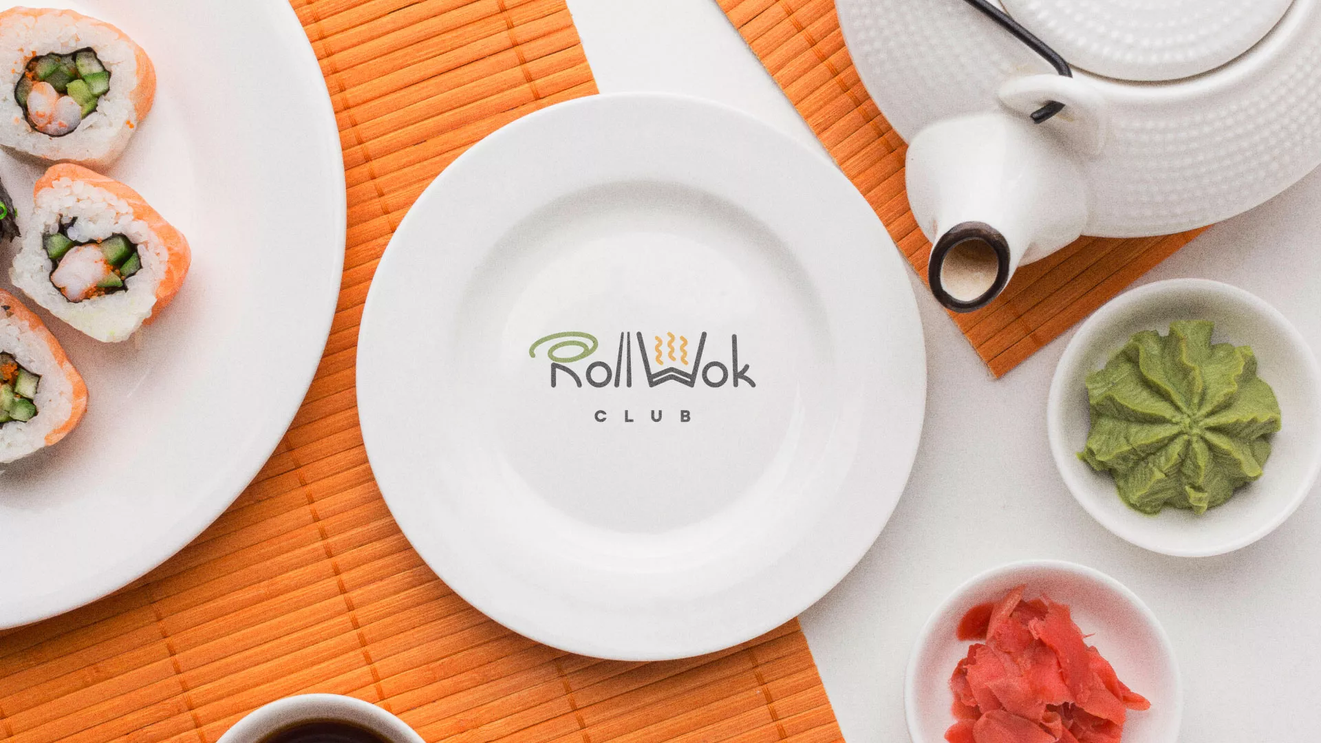 Разработка логотипа и фирменного стиля суши-бара «Roll Wok Club» в Опочке